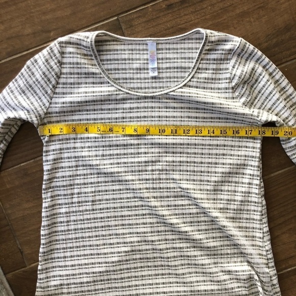 Striped Tunic top Lularoe Size Medium - Picture 6 of 7
